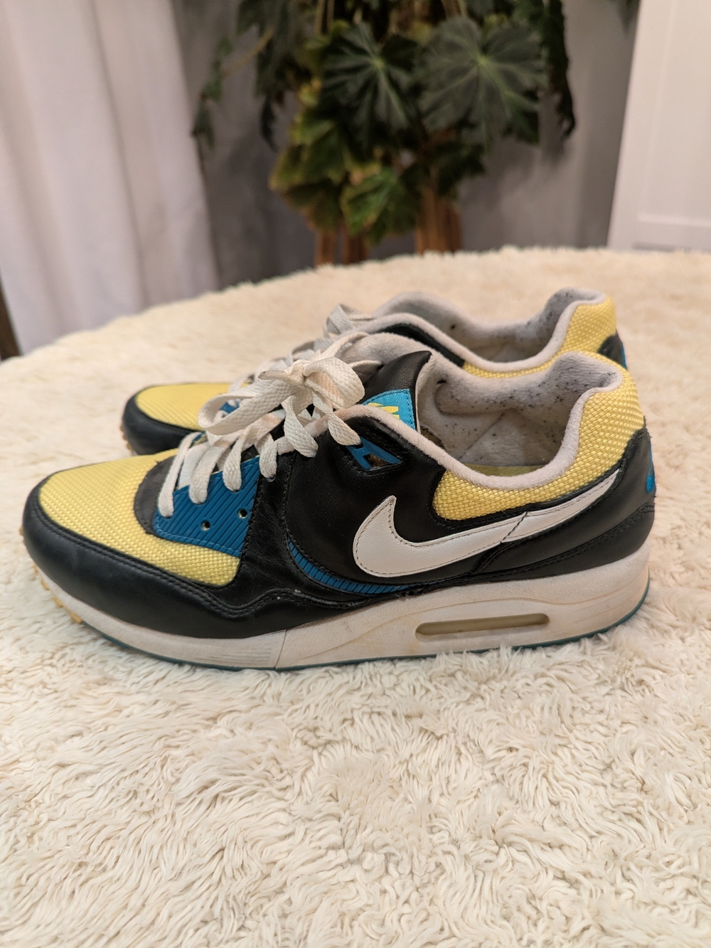 Nike Yellow, Black & Blue Low-Top Athletic Sneakers